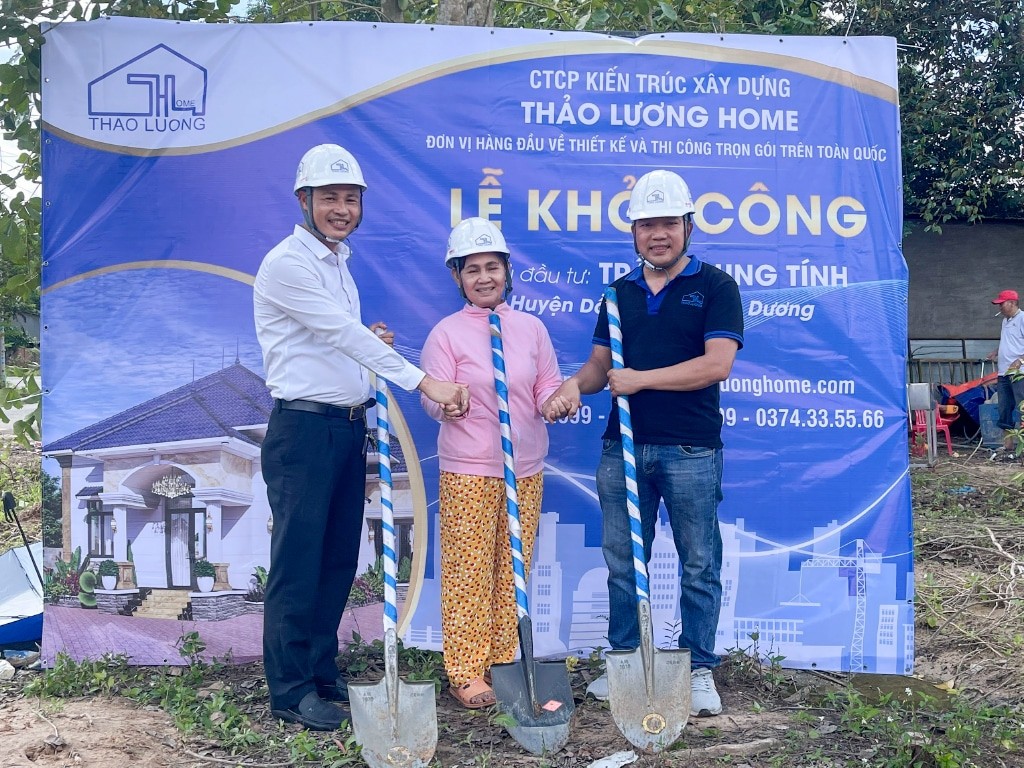 Lễ khởi công nhà mái Nhật của anh Tính